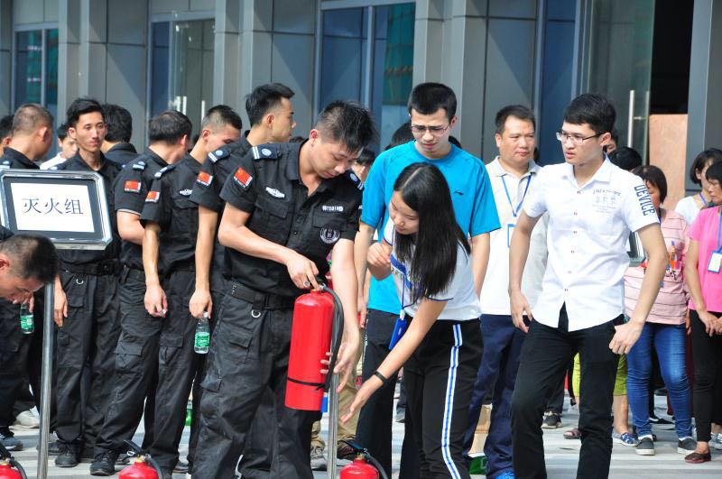 17年，广东佛山开平住宅建筑集团总部消防演戏